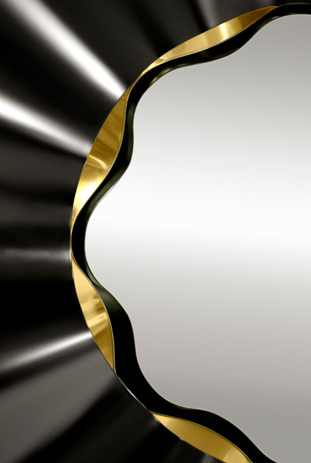 Gorgina mirror